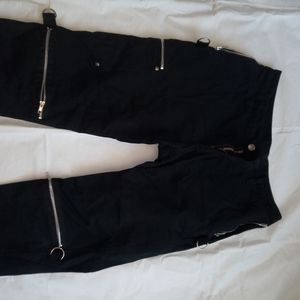 Women's dogpile brand black Capri pants.